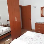 Enrica Apartamento Moneglia